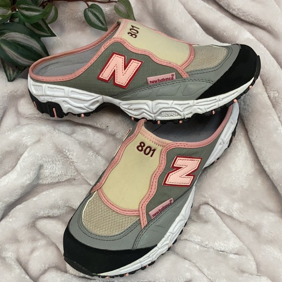 New Balance 8 Pink Slides 